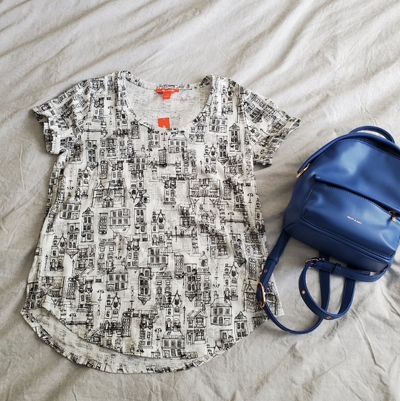 Graphic Tee - Picture 2 of 5